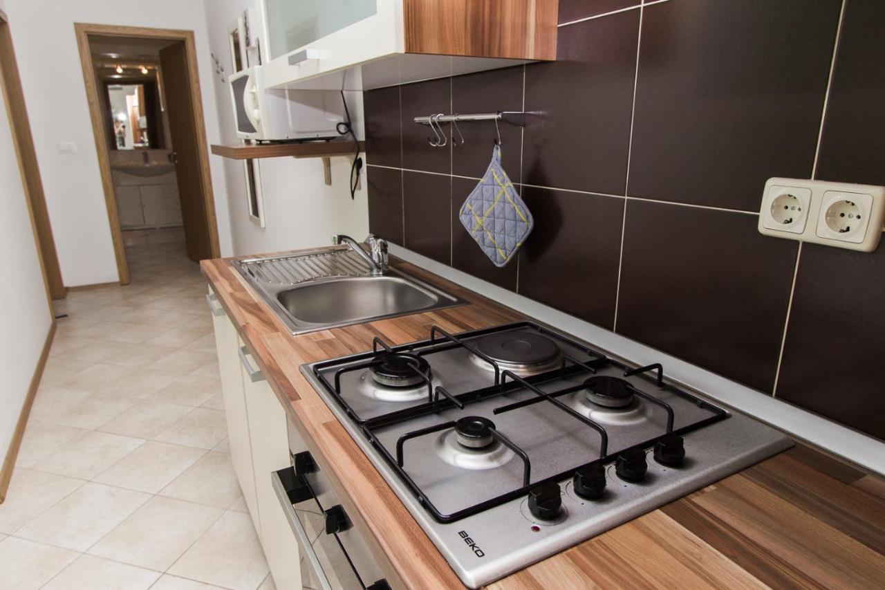 Apartments Lupus Vodice Esterno foto